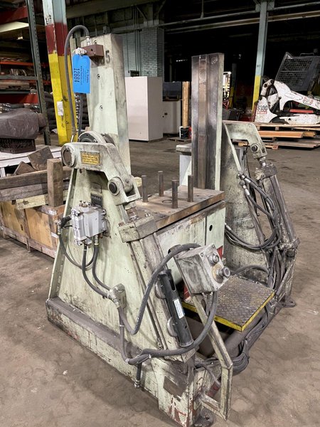 Hall model RT3 permenant molding machine with controls s/n 6414, 33&quot; x 20&quot; platen