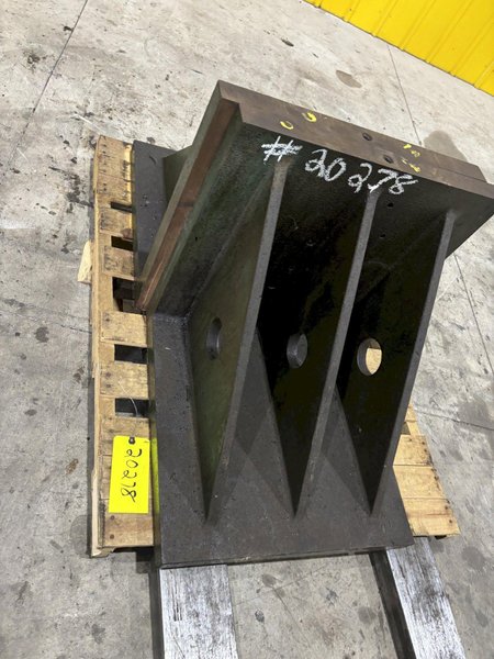 24&quot; X 24&quot; X 24&quot; SET OF 2 MACHINED ANGLE PLATES: STOCK #20278