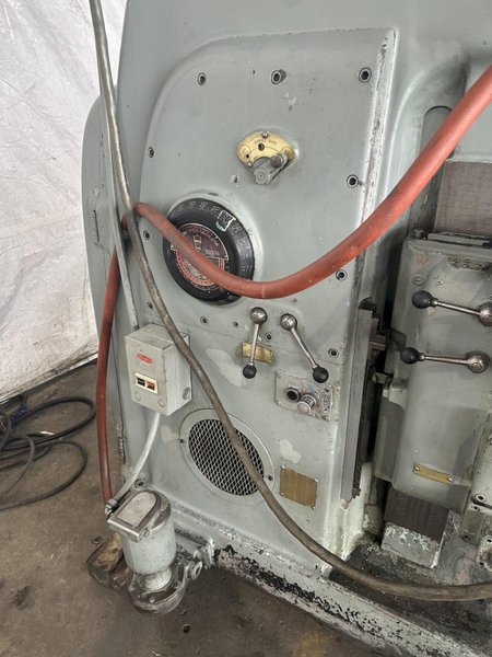 CINCINNATI NO. 4 VERTICAL MILL. STOCK # 0261724.