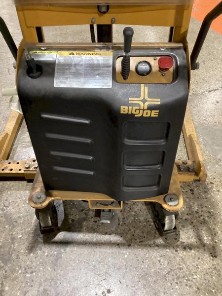 BIG JOE M-22-62 2200 lbs Capacity Electric Pallet Jack USED