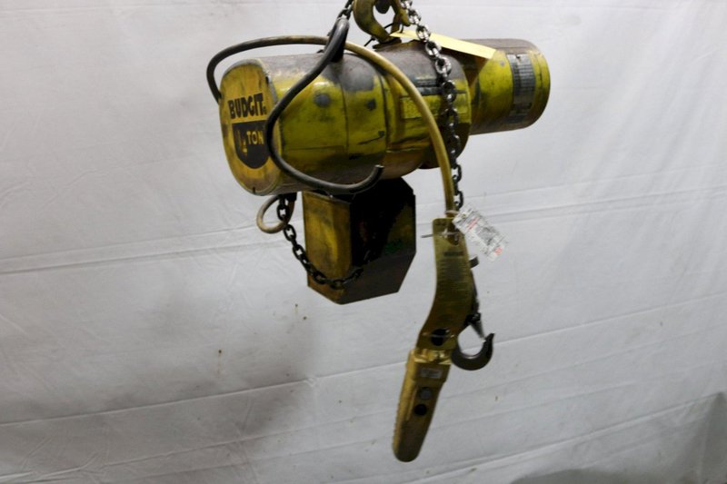1/4 TON BUDGIT ELECTRIC POWERED CHAIN HOIST: STOCK #11988