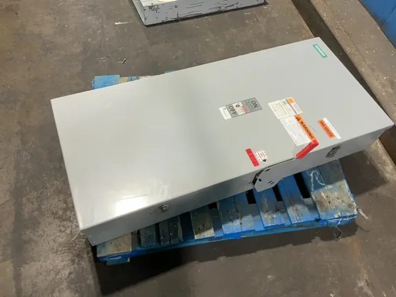 Siemens  400 Amps  Heavy Duty Safety Switch  - Hf365