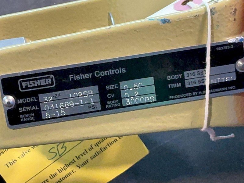 FISHER CONTROLS 3000 PSI VALVE WITH ACTUATOR   -  32-24102SB