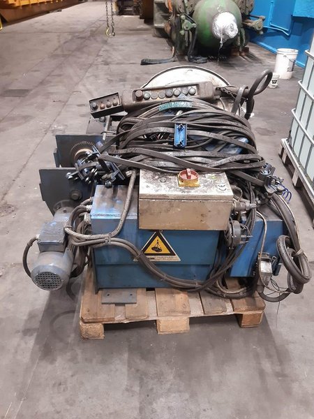 ADC - 3,2 ton hoist