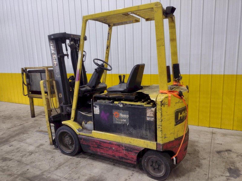 5,800 LBS HYSTER MODEL #E65XM2 36V ELECTRIC FORKLIFT &amp; CHARGER: STOCK #21662