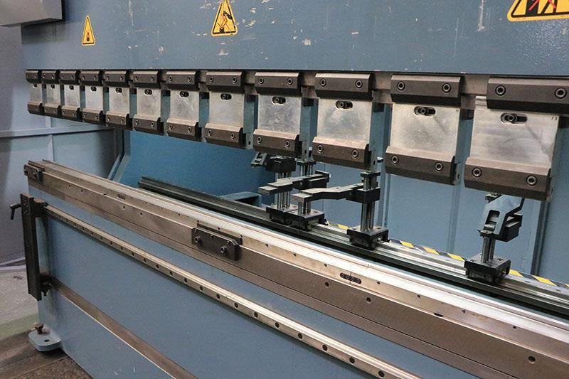 10' x 192 TON DURMA CNC HYDRAULIC PRESS BRAKE MODEL AD-R 30175