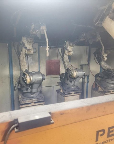Miller Performarc 3-Arm Robotic Weld Cell, 2014 – Panasonic TA1600 Robots
