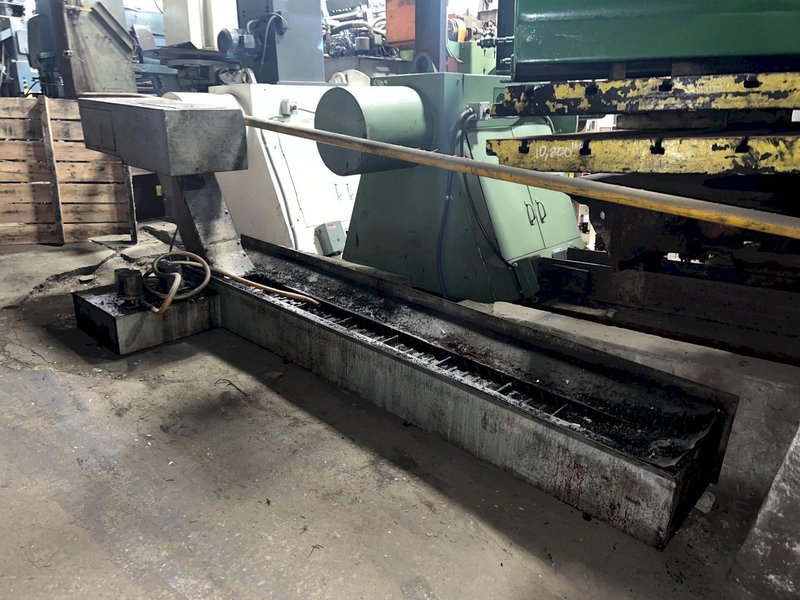 12&#039; FORTUNE INCLINED BELT CHIP CONVEYOR WITH COOLANT PUMP: STOCK #16783