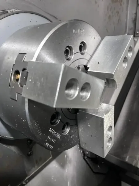 Okuma Crown L1060 762E CNC Turning Center