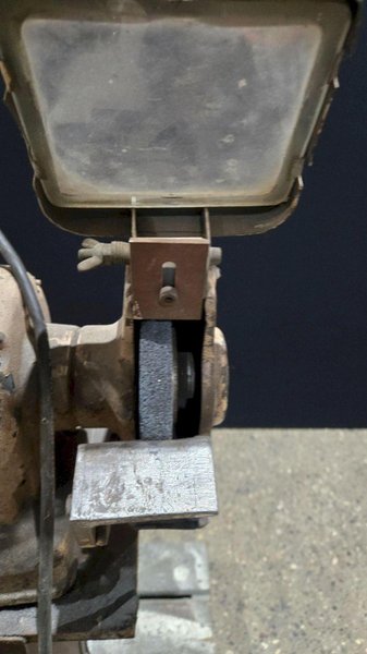 CRAFTSMAN 1157566 PEDESTAL GRINDER 115V USED