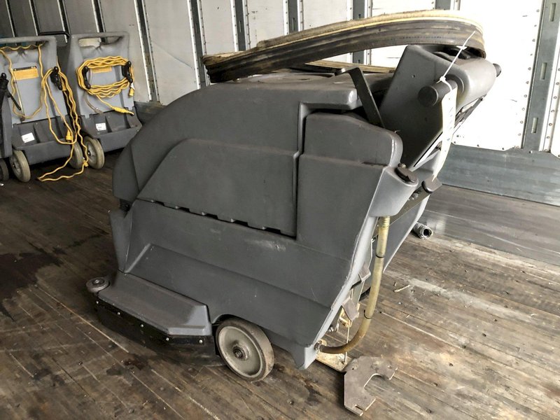 CASTEX MODEL FS-2000 AUTO FLOOR SCRUBBER: STOCK #14007