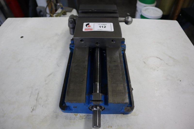 Kurt D688 6" Machine Vise with Hard Jaws and Handle- Auction Item