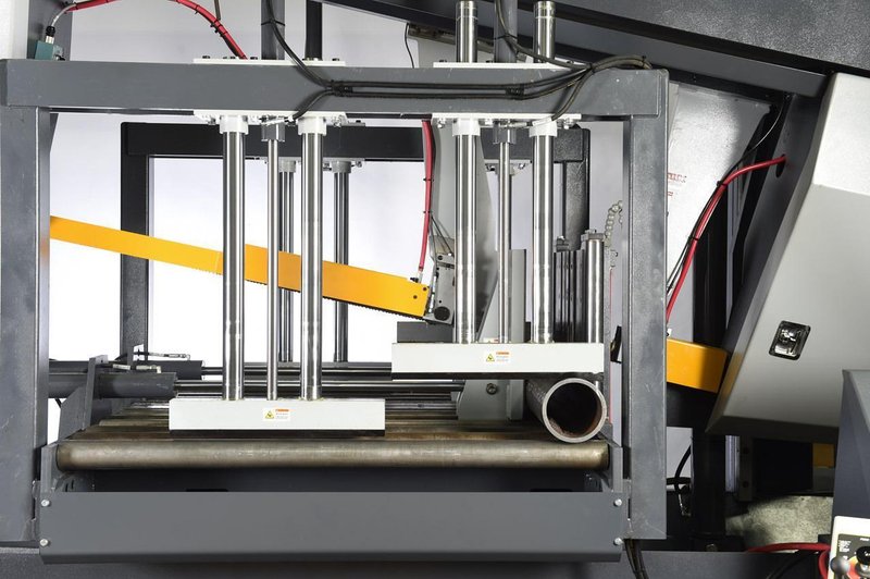 NEW 26"H x 42"W HYD-MECH H-26/42 SEMI AUTOMATIC HORIZONTAL BAND SAW