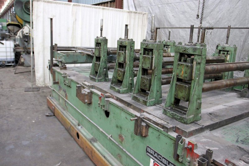 13 STANDS X 3&quot; X 44&quot; BRADBURY ROLLFORMER: STOCK #69558