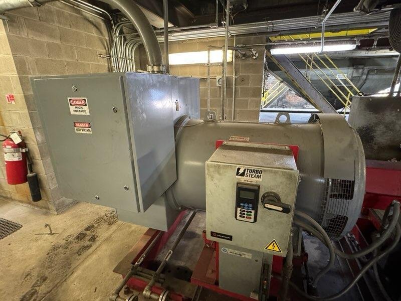 Marathon MagnaMax 930 kW (4160 V) Synchronous Generator Set with Lufkin NM1000C Gear Drive, 2011 Skid‑Mounted