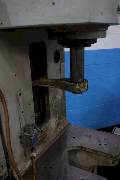 8 TON DENISON HYDRAULIC C FRAME PRESS: STOCK #74275