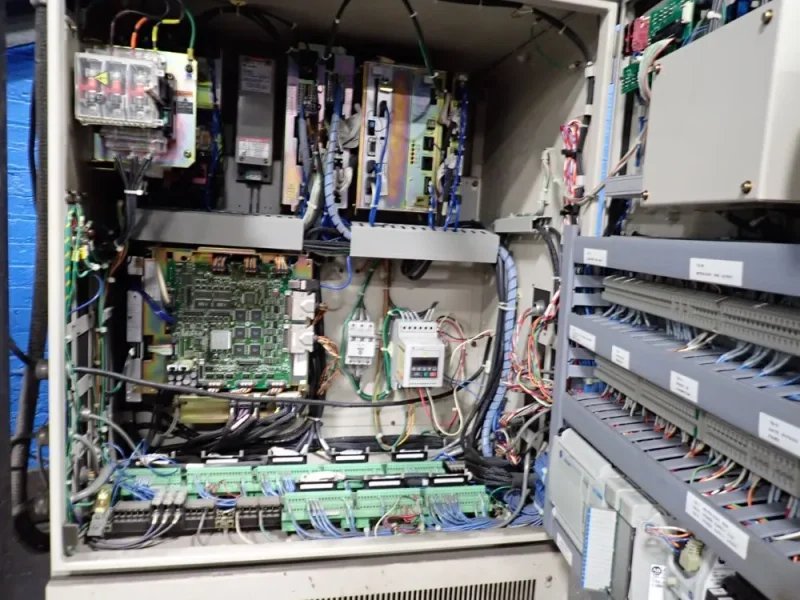 YAAKAWA ELECTRIC CORPORATION ROBOT CONTROLLER PANEL   -  YASNAC-XRC-UP20
