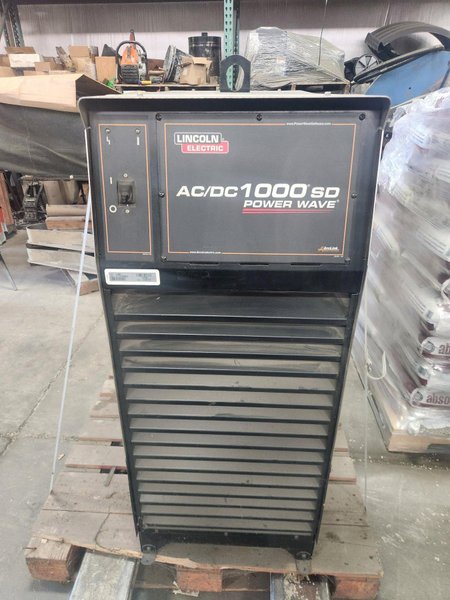 1000 AMP LINCOLN ELECTRIC POWER WAVE 1000 WELDER. STOCK # 0980826