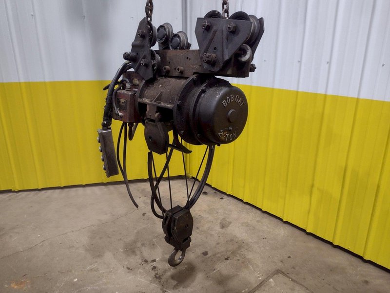 2 TON 4,000 LBS BOBCAT POWER CABLE HOIST WITH TROLLEY: STOCK #18938