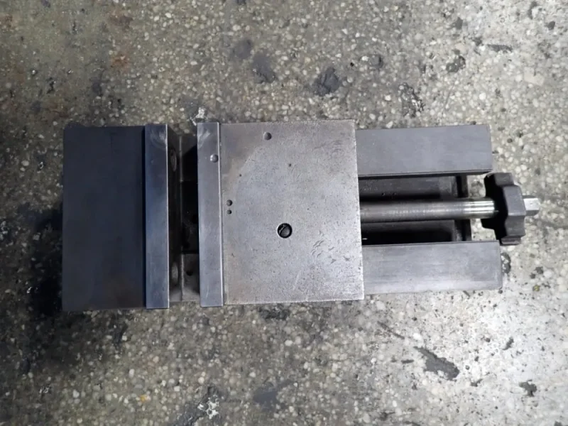 KURT 11.5" X 6" VISE