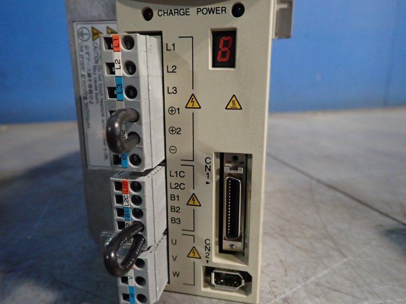 YASKAWA ELECTRIC 1 KW SERVOPACK  -  SGDG-10GT