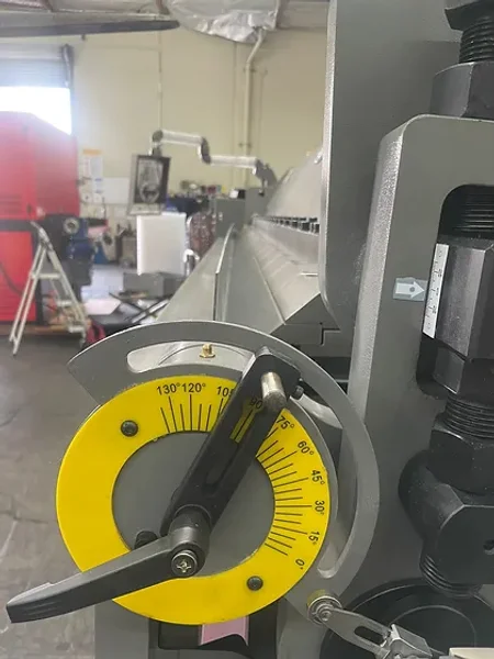 NEW 10' X 10 GAUGE GMC MODEL HBB-1010 HYDRAULIC BOX AND PAN BRAKE