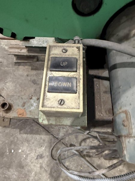 1,000 LB PANDJIRIS MODEL 10-4 MOTORIZED WELDING POSITIONER: YOBRO #24751