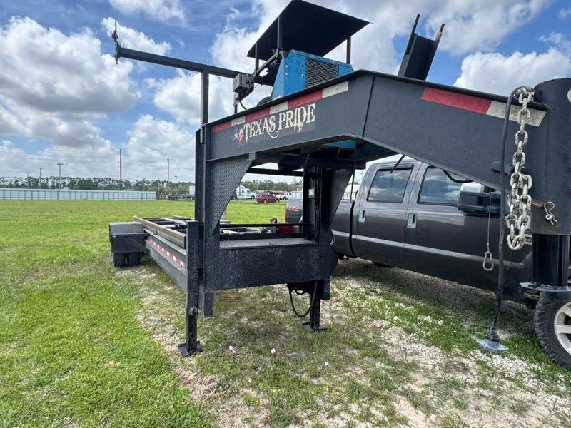 Texas Pride 8×20 Gooseneck Roll-Off Trailer, 2021 – 26,000 LB GVWR, Dual 12K Axles, Hydraulic Winch