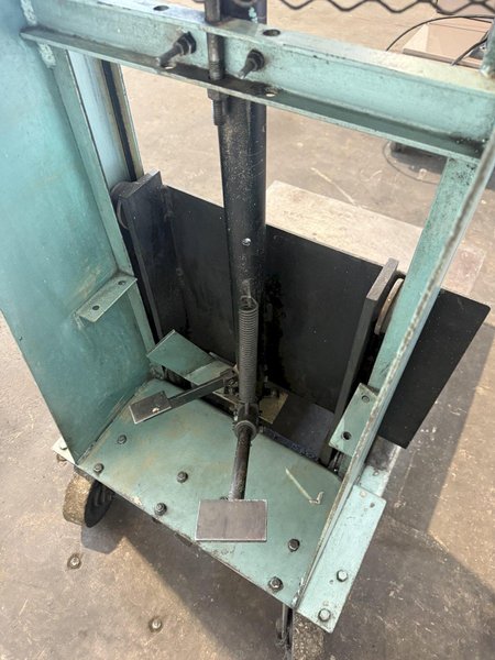 1,000 LB. ECONOMY W-54 DIE LIFT. STOCK #1214425
