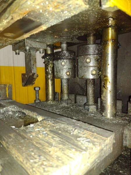 7 TON AIRAM ARDCOR PNEUMATIC 4 POST CUTOFF PRESS: YOBRO #25223