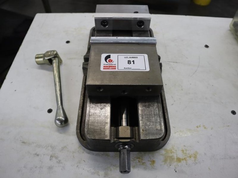 Kurt D675 6" Machine Vise with Aluminum Soft Jaws and Handle- Auction Item