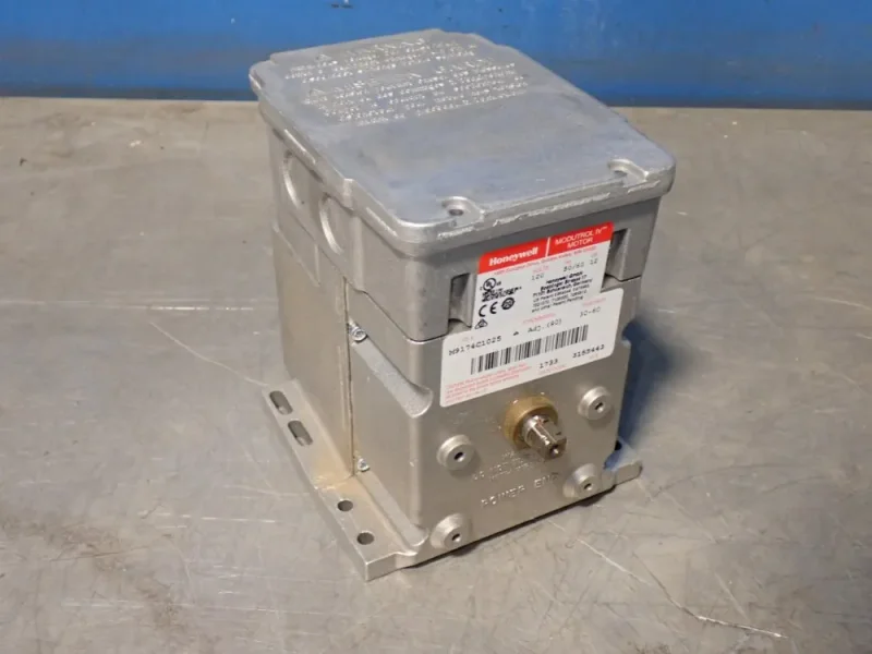 HONEYWELL MODUTROL IV MOTOR  -  M9174C1025