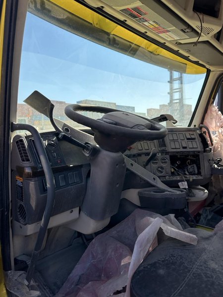 Volvo VNL Day Cab Semi Truck, 2017 – Volvo D13, I-Shift, Air Ride