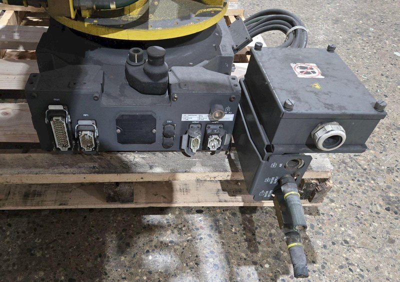FANUC R-2000IB/210F + R30IB ROBOT ARM AND CONTROL CABINET – NO PENDANT USED