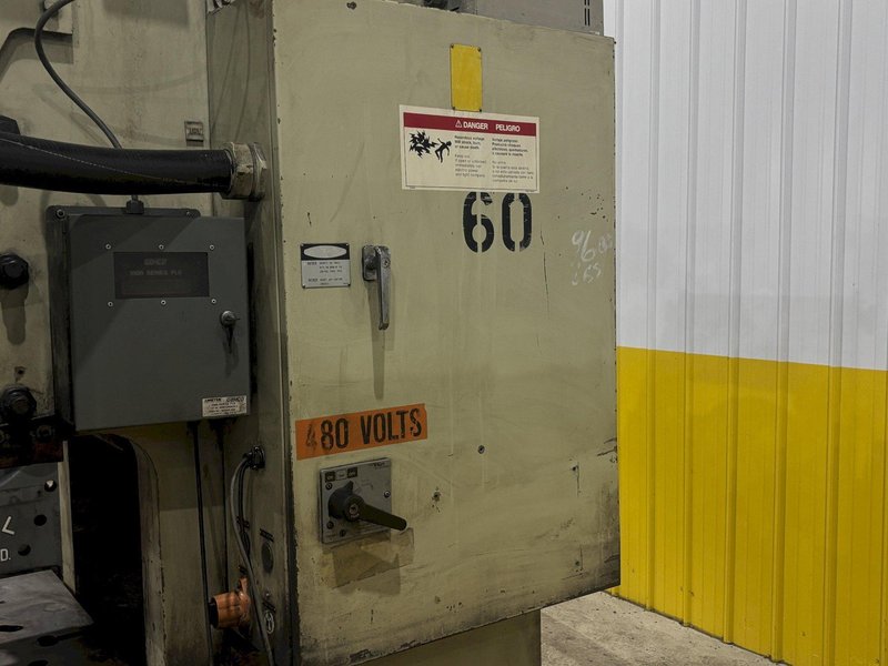 60-TON KOMATSU OBS60–2 GAP-FRAME STAMPING PRESS. STOCK # 0666825