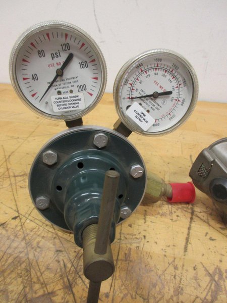 Smiths Oxy Acetylene Torch, Regulator, Nozzles, Tip Cleaners and Flint Stones- Auction Item