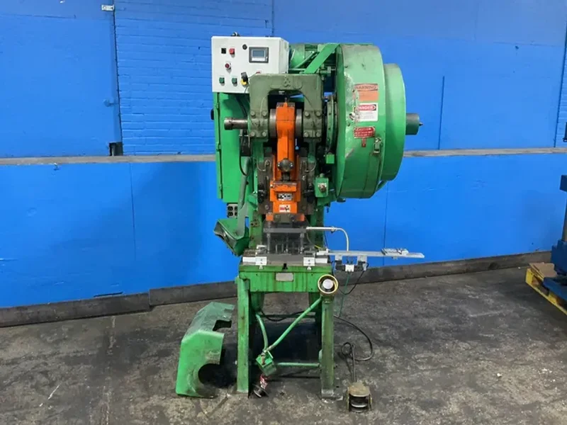 L &amp; J Press Corperation 27 Tons Obi Press - 27