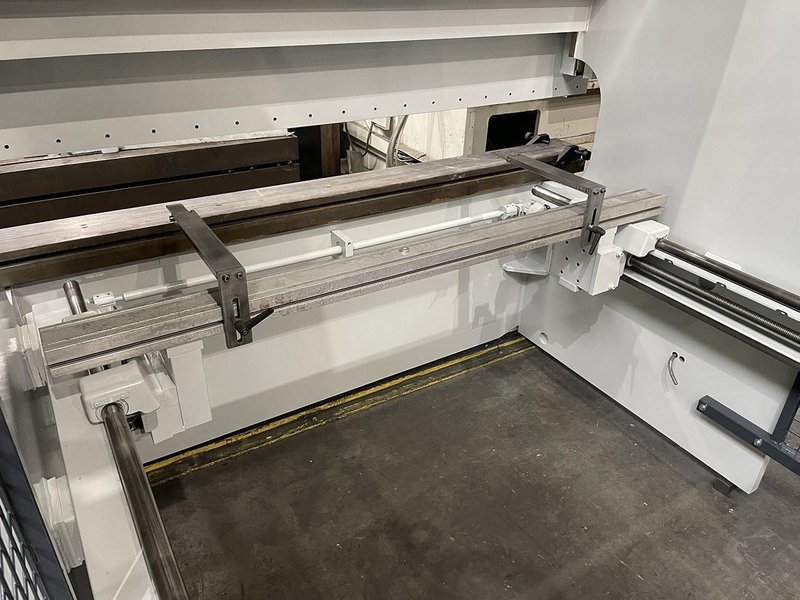 LVD PPEB 100 ton x 2500 mm + 1000 mm CNC