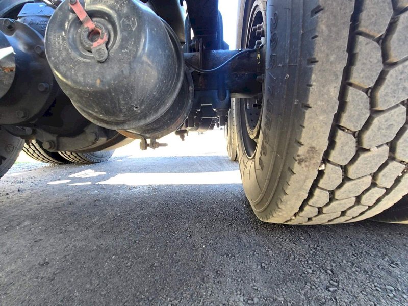 Peterbilt 579 Day Cab Truck, 2020 – PACCAR MX-13 – Automated Transmission