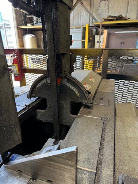 18" X 22" MARVEL 8 MARK 3 VERTICAL BAND SAW STOCK #3815