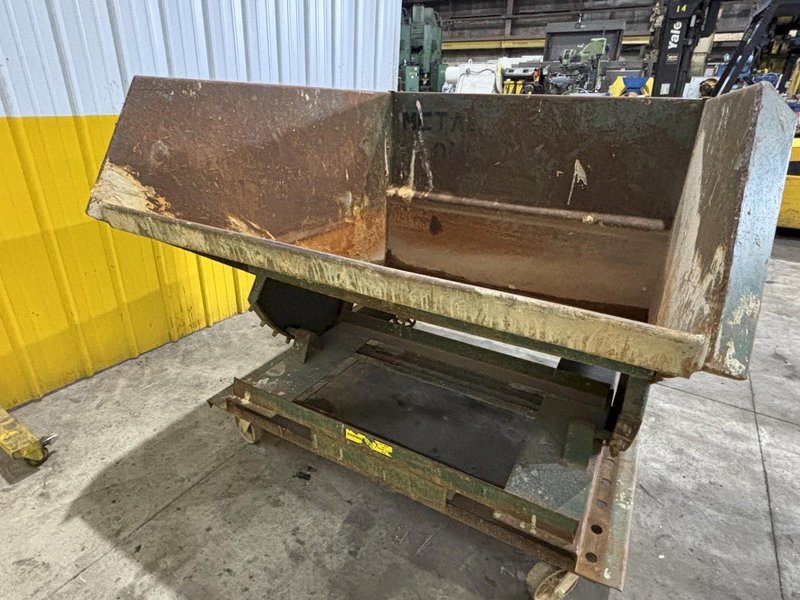 2 CU YD X 4,000 LBS JESCO DUMP HOPPER: STOCK #23204