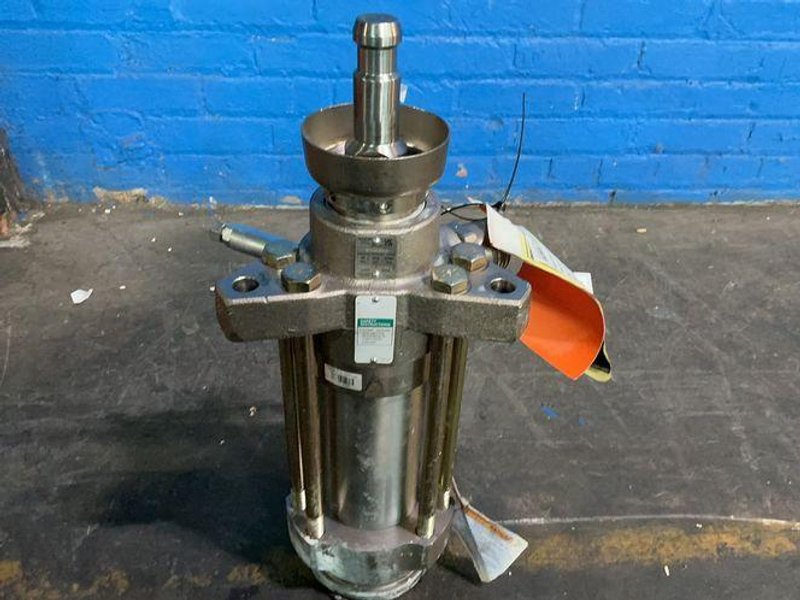 GRACO 4500PSI WORKING PRESSURE DURA-FLO DISPLACEMENT PUMP  -  24W644