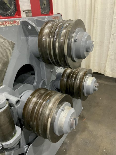 4-1/2” X 4-1/2” X 1/2” ROUNDO R-5 HYDRAULIC VERTICAL/HORIZONTAL ANGLE ROLL: STOCK #80859