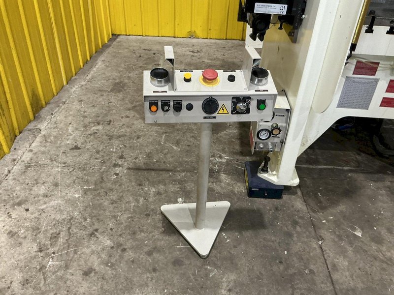 88 TON AIDA MODEL #DSF-N1-800 GAP FRAME PRESS 6.3” STROKE &amp; PA SERVO COIL FEED LINE: YOBRO #25102