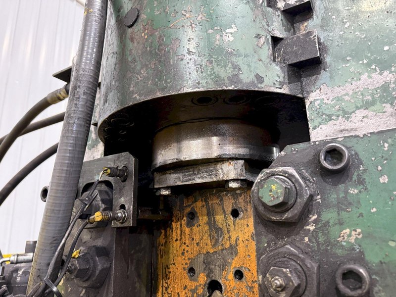 6" X 6" PEDDINGHAUS MODEL #623-L HYDRAULIC ANGLE-MASTER PUNCH &amp; SHEAR LINE: STOCK #22941