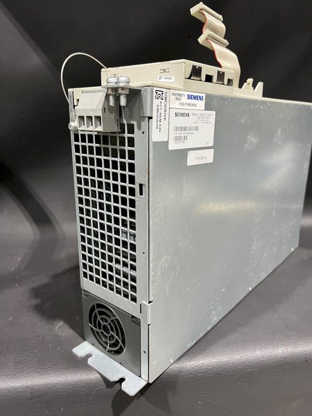 Siemens Simodrive CNC Servo Drive Unit 6SN1123-1AA00-0DA2
6SN11231AA000DA2