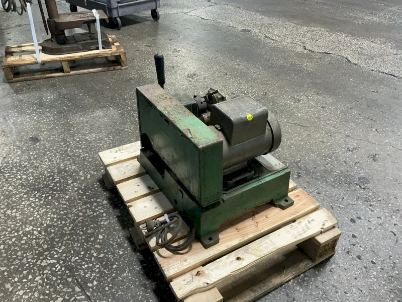 PINES ENGINEERING DEBURRER  -  660