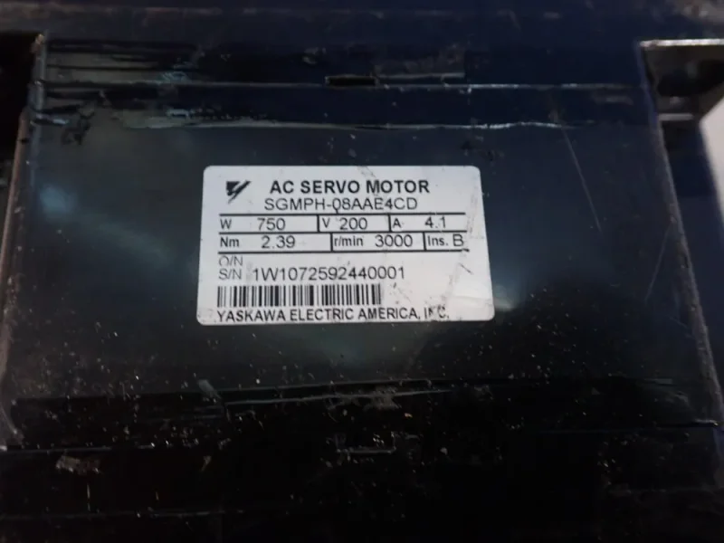 YASKAWA ELECTRIC 3000 RPM AC SERVO MOTOR   -  SGMPH-08AAE4CD