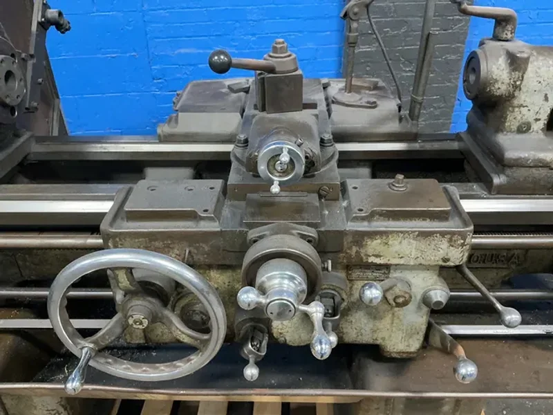 THE MONARCH MACHINE TOOL CO. 16.5”X30” LATHE  -  14”C