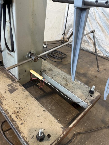 2,000 LB X 16&quot; JACO POWERED UNCOILER. STOCK # 0886425